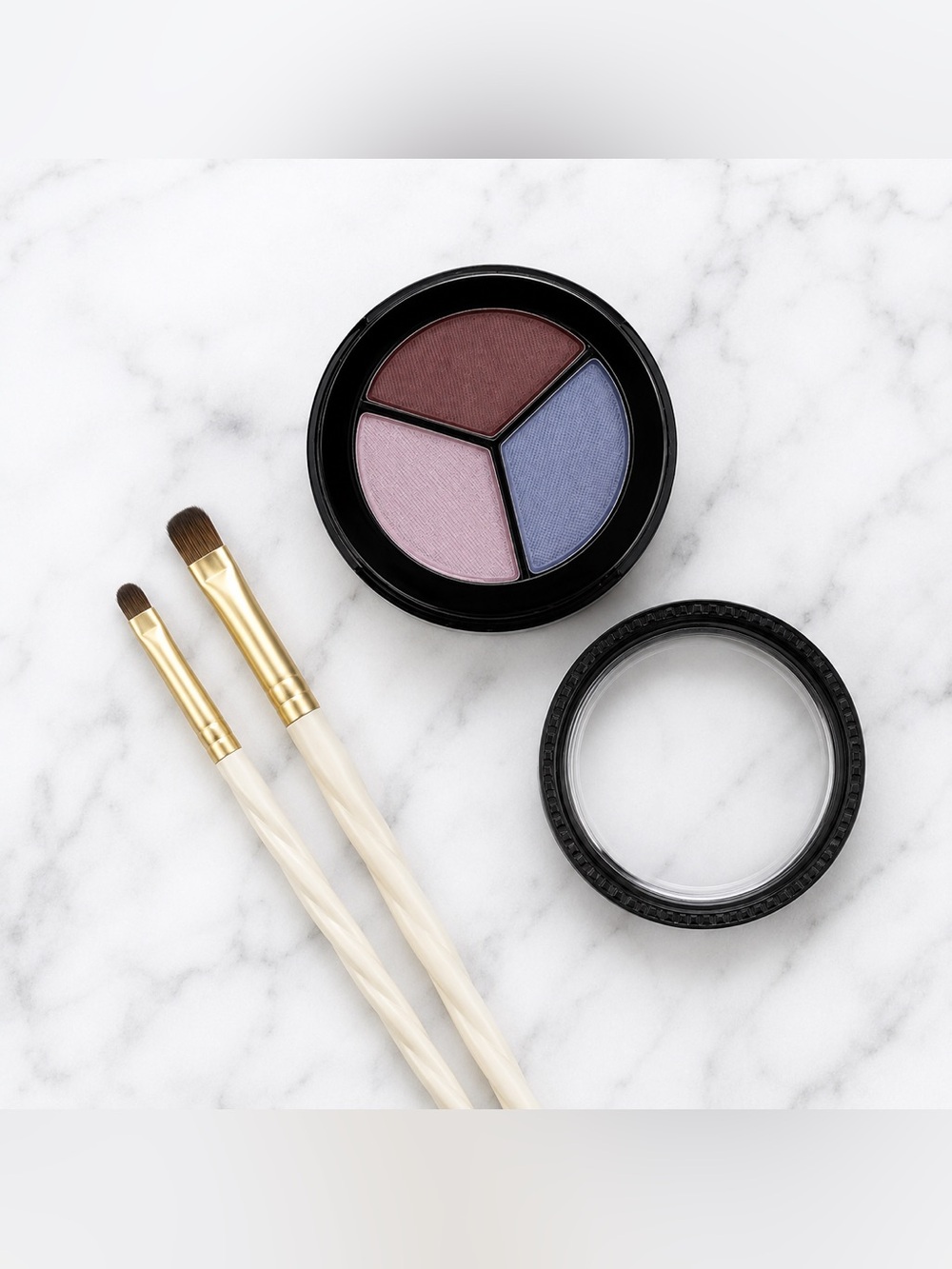 Paese Luxus Trio Eyeshadow Palette with Tarte Magic Wands Brush Set